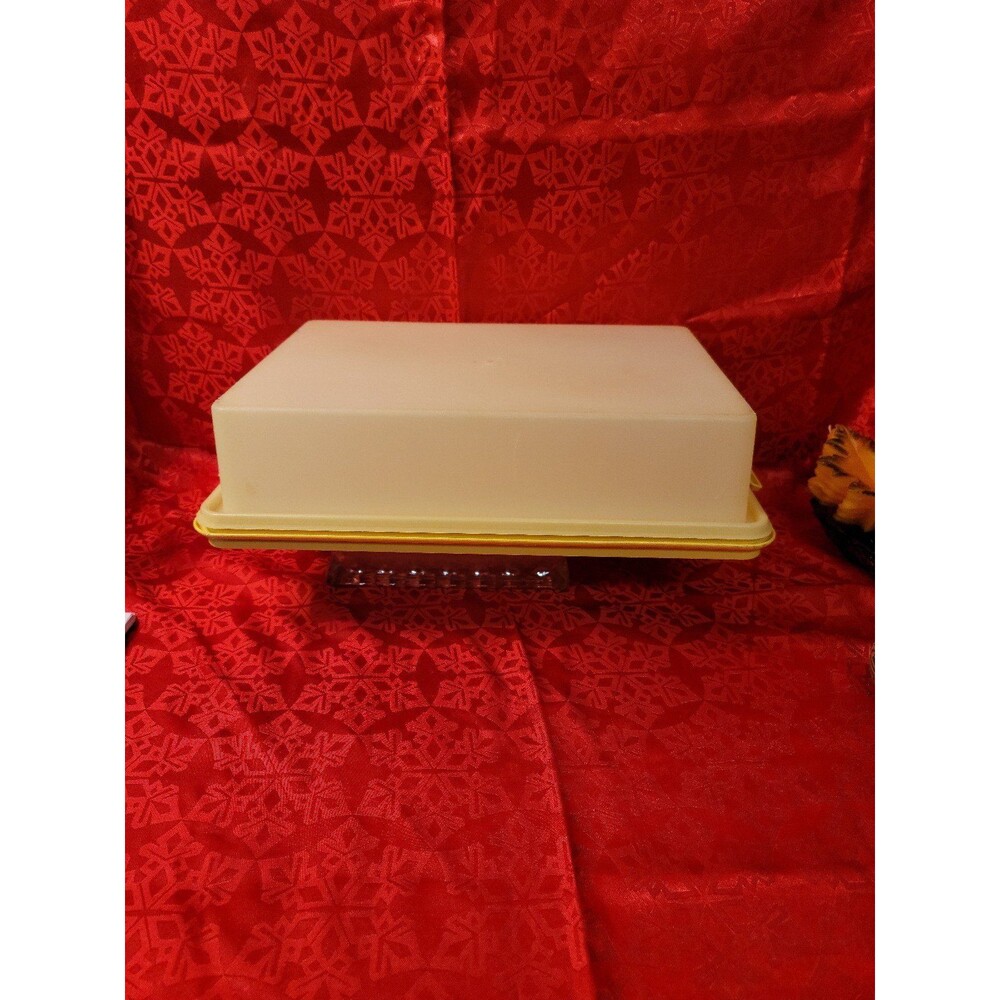 Vintage Tupperware Rectangle Cake Container #622-2 & 623-2